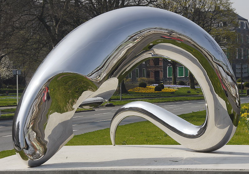 WTL sculptur Versch_DDD7189 Kopie.jpg - Skulptur vor der Oper